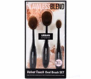 Urban Studio Flawless Blend Velvet Touch Oval Brush